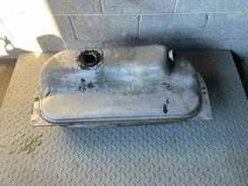 3517373 Volvo 1993 240 Gas Tank Used
